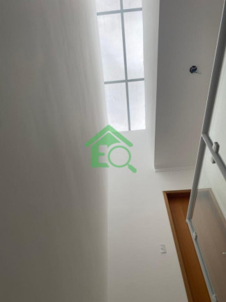 Imagem Sobrado com 3 Quartos à Venda, 100 m² em Vila Isa - São Paulo