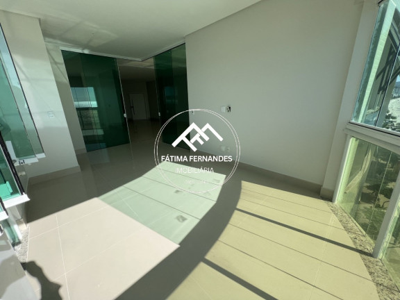 Imagem Apartamento com 4 Quartos à Venda, 240 m² em Meia Praia - Itapema Imagem Apartamento com 4 Quartos à Venda, 240 m² em Meia Praia - Itapema