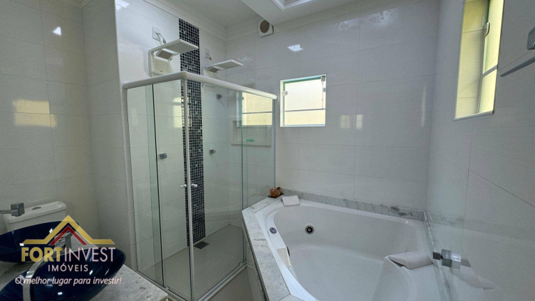 Imagem Imóvel com 3 Quartos à Venda, 157 m² em Caiçara - Praia Grande Imagem Imóvel com 3 Quartos à Venda, 157 m² em Caiçara - Praia Grande