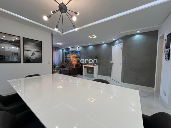 Imagem Apartamento com 3 Quartos à Venda, 130 m²