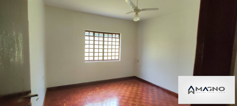 Imagem Casa com 3 Quartos à Venda, 131 m² em Coqueiral - Cascavel