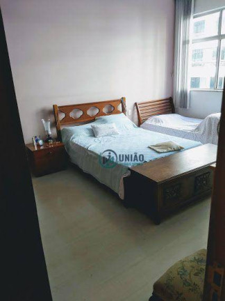 Imagem Apartamento com 4 Quartos à Venda, 222 m² em Icaraí - Niterói