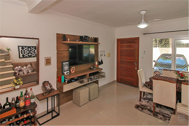 Imagem Casa com 3 Quartos à Venda,  em Hípica - Porto Alegre