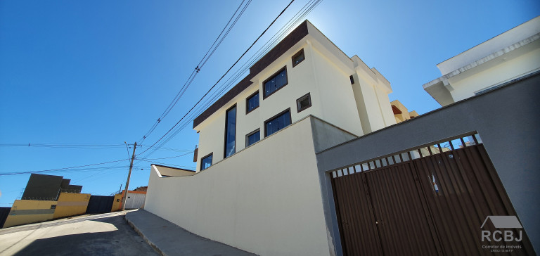 Imagem Casa com 3 Quartos à Venda, em São Pedro - Esmeraldas Imagem Casa com 3 Quartos à Venda, em São Pedro - Esmeraldas