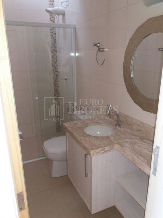 Imagem Sobrado com 3 Quartos à Venda, 125 m² em Nova Esperança - Balneário Camboriú Imagem Sobrado com 3 Quartos à Venda, 125 m² em Nova Esperança - Balneário Camboriú