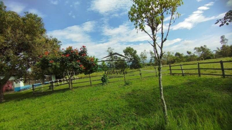 Imagem Imóvel com 2 Quartos à Venda, 35.758 m² em Quiririm - Taubaté Imagem Imóvel com 2 Quartos à Venda, 35.758 m² em Quiririm - Taubaté