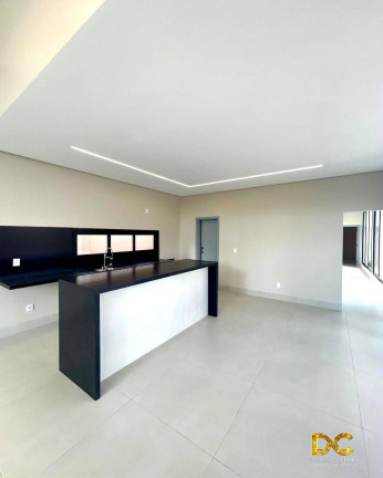 Imagem Casa de Condomínio com 3 Quartos à Venda, 230 m² em Petrópolis - Várzea Grande Imagem Casa de Condomínio com 3 Quartos à Venda, 230 m² em Petrópolis - Várzea Grande