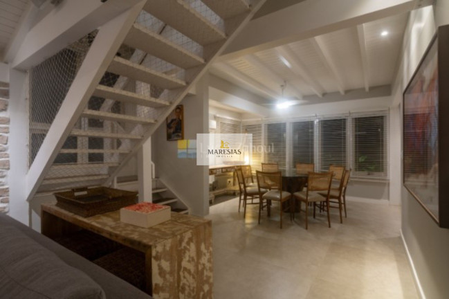 Imagem Casa com 5 Quartos à Venda, 260 m² em Maresias - São Sebastião Imagem Casa com 5 Quartos à Venda, 260 m² em Maresias - São Sebastião