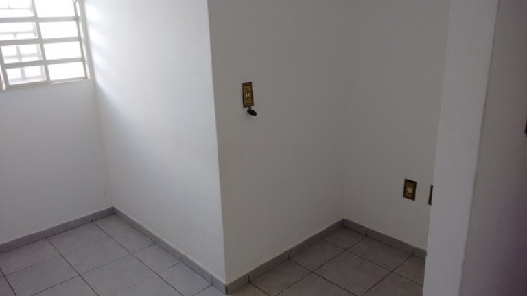 Imagem Casa com 2 Quartos à Venda, 220 m² em Parque Santa Edwiges - Bauru Imagem Casa com 2 Quartos à Venda, 220 m² em Parque Santa Edwiges - Bauru