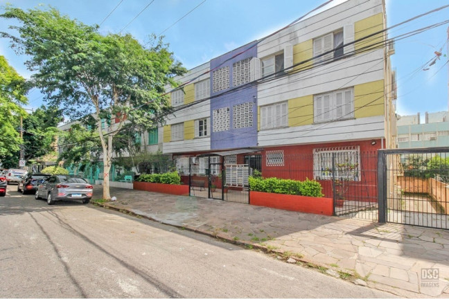 Imagem Imóvel com 1 Quarto à Venda, 26 m² em Santana - Porto Alegre Imagem Imóvel com 1 Quarto à Venda, 26 m² em Santana - Porto Alegre