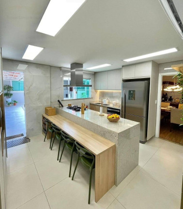 Imagem Casa com 3 Quartos à Venda, 238 m² em Flores - Manaus