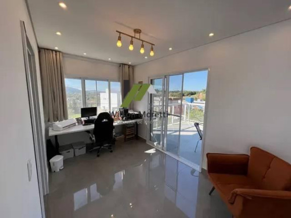 Imagem Casa de Condomínio com 3 Quartos à Venda, 210 m²