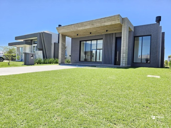Imagem Casa de Condomínio com 4 Quartos à Venda, 170 m² em Dubai - Capão Da Canoa Imagem Casa de Condomínio com 4 Quartos à Venda, 170 m² em Dubai - Capão Da Canoa