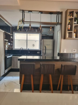 Sobrado com 4 Quartos à Venda, 156 m² em Meu Cantinho - Suzano