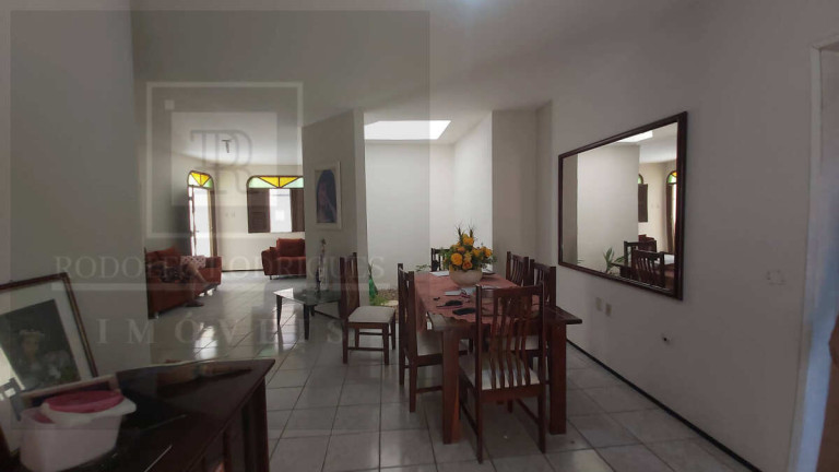 Imagem Casa com 3 Quartos à Venda, 171 m² em Papicu - Fortaleza Imagem Casa com 3 Quartos à Venda, 171 m² em Papicu - Fortaleza