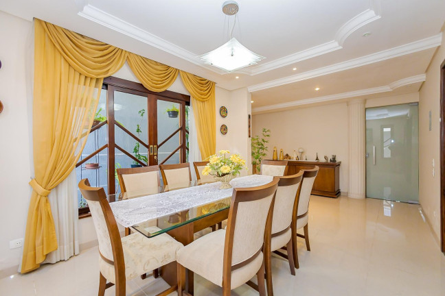Imagem Casa com 4 Quartos à Venda, 271 m² em Santo Inácio - Curitiba Imagem Casa com 4 Quartos à Venda, 271 m² em Santo Inácio - Curitiba