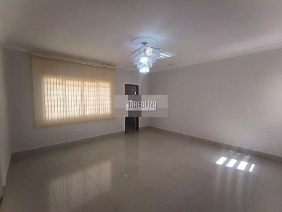 Imagem Casa com 4 Quartos à Venda, 363 m² em Fabrício - Uberaba Imagem Casa com 4 Quartos à Venda, 363 m² em Fabrício - Uberaba