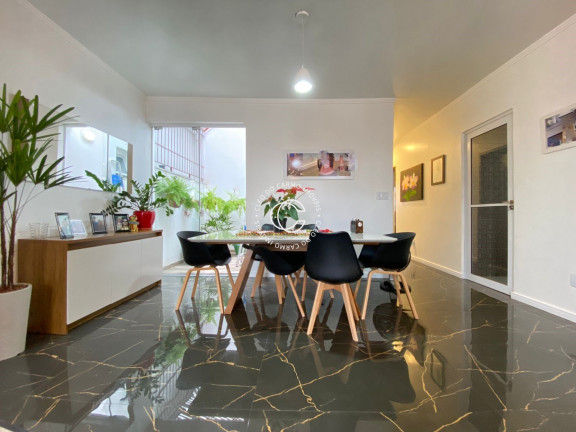 Imagem Casa com 3 Quartos à Venda, 203 m² em Nossa Senhora De Lourdes - Santa Maria Imagem Casa com 3 Quartos à Venda, 203 m² em Nossa Senhora De Lourdes - Santa Maria