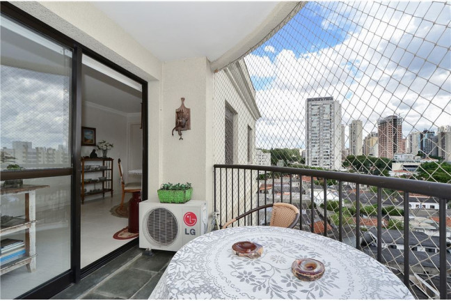 Imagem Imóvel com 3 Quartos à Venda,  em Caxingui - São Paulo