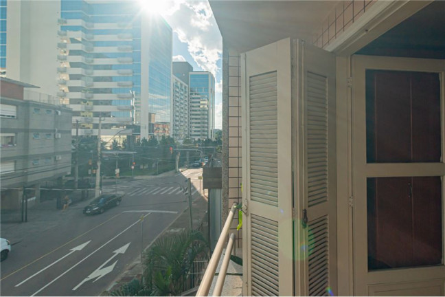 Imagem Imóvel com 2 Quartos à Venda, 127 m² em Santana - Porto Alegre Imagem Imóvel com 2 Quartos à Venda, 127 m² em Santana - Porto Alegre
