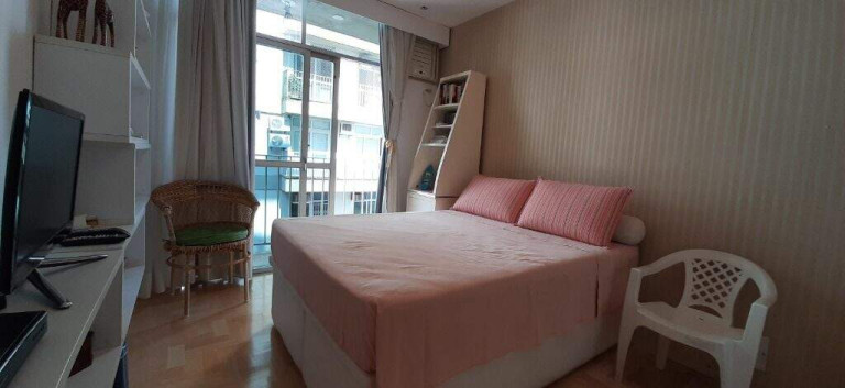 Imagem Apartamento com 4 Quartos à Venda, 138 m² em Lagoa - Rio De Janeiro Imagem Apartamento com 4 Quartos à Venda, 138 m² em Lagoa - Rio De Janeiro