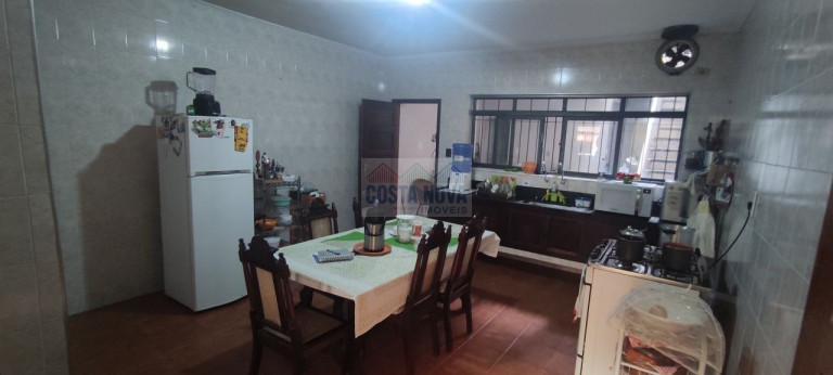 Imagem Casa com 3 Quartos à Venda ou Locação, 252 m²