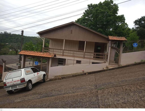 Imagem Casa com 4 Quartos à Venda, 127 m² em Flamengo - Concórdia Imagem Casa com 4 Quartos à Venda, 127 m² em Flamengo - Concórdia