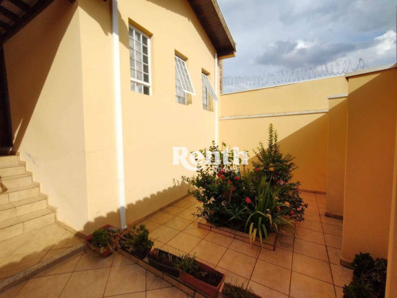 Imagem Casa com 3 Quartos à Venda, 198 m² em Cidade Claret - Rio Claro Imagem Casa com 3 Quartos à Venda, 198 m² em Cidade Claret - Rio Claro