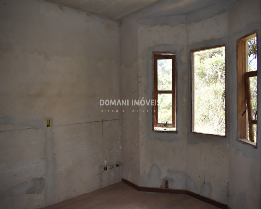 Imagem Casa com 4 Quartos à Venda, 200 m² em Região De Descansópolis - Campos Do Jordão Imagem Casa com 4 Quartos à Venda, 200 m² em Região De Descansópolis - Campos Do Jordão