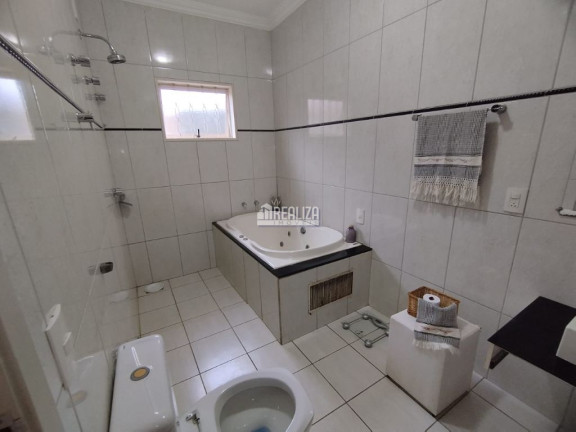 Imagem Casa com 3 Quartos à Venda, 200 m² em Nossa Senhora Da Abadia - Uberaba Imagem Casa com 3 Quartos à Venda, 200 m² em Nossa Senhora Da Abadia - Uberaba