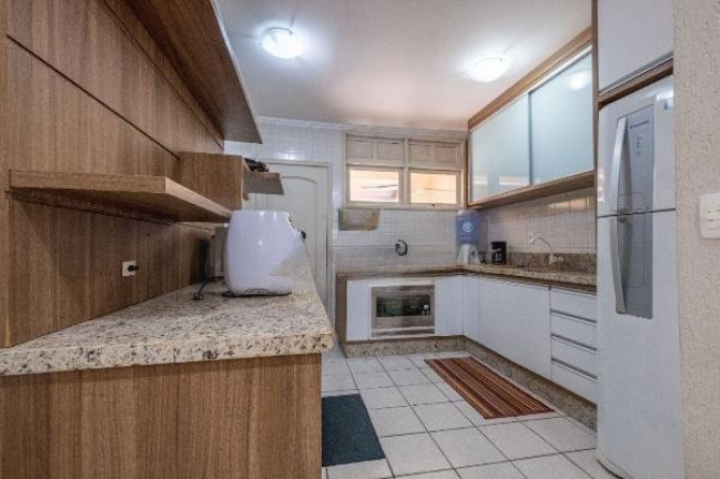 Imagem Sobrado com 3 Quartos para Alugar, 160 m² em Cachoeira Do Bom Jesus - Florianópolis