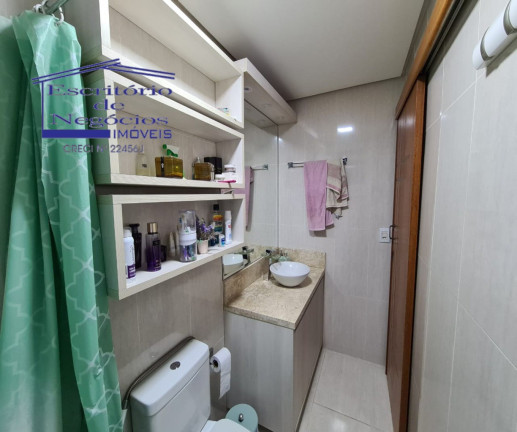 Imagem Imóvel com 3 Quartos à Venda, 75 m² em Cristal - Porto Alegre Imagem Imóvel com 3 Quartos à Venda, 75 m² em Cristal - Porto Alegre