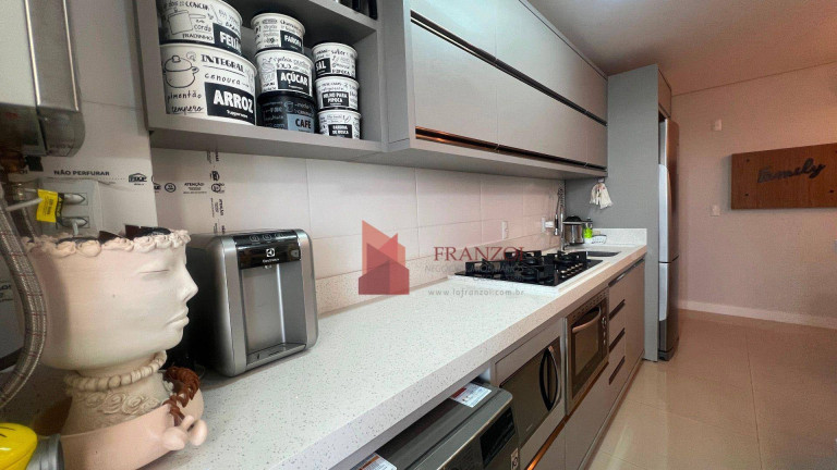 Imagem Apartamento com 3 Quartos à Venda, 74 m² em São João - Itajaí Imagem Apartamento com 3 Quartos à Venda, 74 m² em São João - Itajaí
