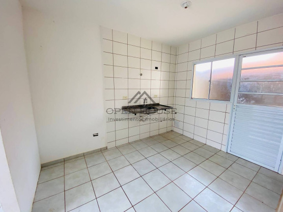 Imagem Casa com 2 Quartos à Venda, 52 m² em Botucatu