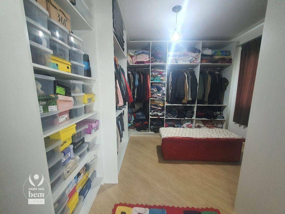 Imagem Sobrado com 3 Quartos à Venda, 142 m² em Hauer - Curitiba Imagem Sobrado com 3 Quartos à Venda, 142 m² em Hauer - Curitiba