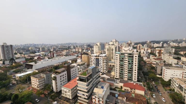 Imagem Apartamento com 3 Quartos à Venda, 206 m² em Menino Deus - Porto Alegre Imagem Apartamento com 3 Quartos à Venda, 206 m² em Menino Deus - Porto Alegre