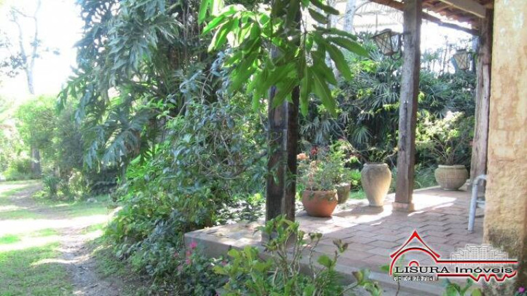 Imagem Casa com 3 Quartos à Venda, 1.127 m² em Centro - Santa Branca Imagem Casa com 3 Quartos à Venda, 1.127 m² em Centro - Santa Branca