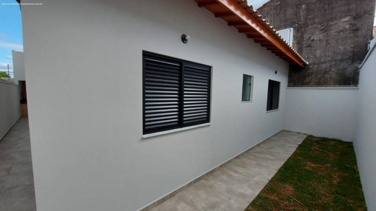 Imagem Casa com 3 Quartos à Venda, 130 m² em Balneário Oásis - Peruíbe