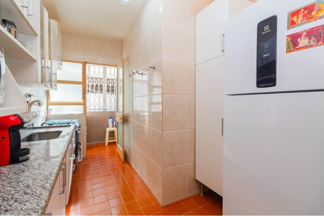 Imagem Imóvel com 2 Quartos à Venda, 67 m² em Teresópolis - Porto Alegre Imagem Imóvel com 2 Quartos à Venda, 67 m² em Teresópolis - Porto Alegre