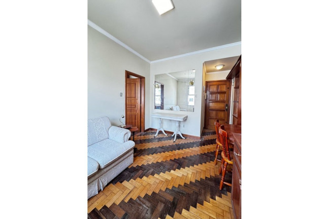 Imagem Imóvel com 1 Quarto à Venda, 35 m² em Centro Histórico - Porto Alegre Imagem Imóvel com 1 Quarto à Venda, 35 m² em Centro Histórico - Porto Alegre