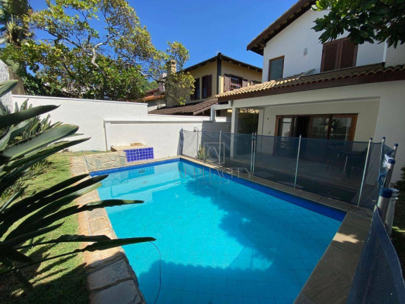 Imagem Casa com 3 Quartos à Venda, 333 m² em Alphaville 04 - Santana De Parnaíba Imagem Casa com 3 Quartos à Venda, 333 m² em Alphaville 04 - Santana De Parnaíba
