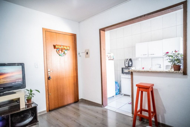 Imagem Imóvel com 1 Quarto à Venda, 33 m² em Passo Da Areia - Porto Alegre Imagem Imóvel com 1 Quarto à Venda, 33 m² em Passo Da Areia - Porto Alegre