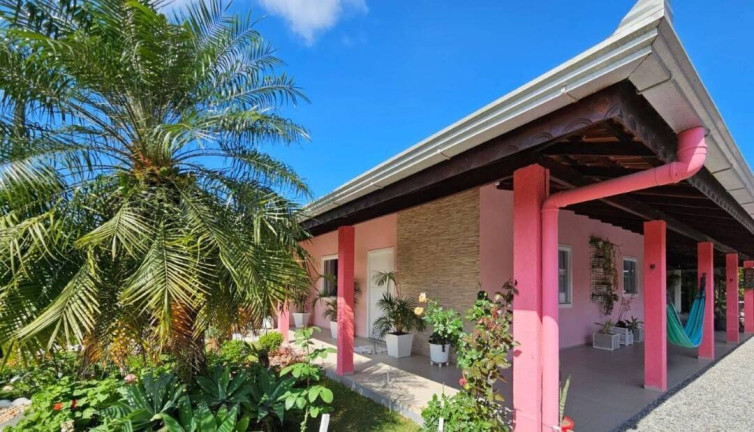 Imagem Casa com 3 Quartos à Venda, 194 m² em Centro - Balneário Barra Do Sul Imagem Casa com 3 Quartos à Venda, 194 m² em Centro - Balneário Barra Do Sul
