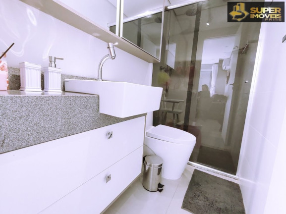 Imagem Apartamento com 2 Quartos à Venda, 70 m² em Três Vendas - Pelotas