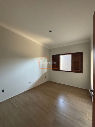 Imagem Casa com 3 Quartos à Venda, 150 m² em Jardim Boa Vista - Mogi Guaçu Imagem Casa com 3 Quartos à Venda, 150 m² em Jardim Boa Vista - Mogi Guaçu