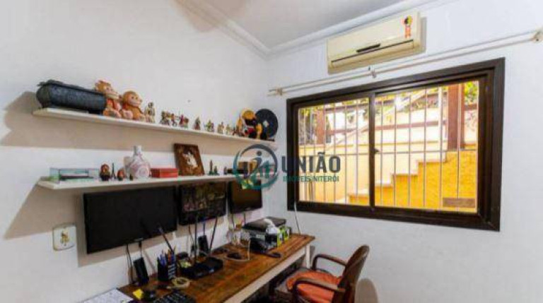 Imagem Casa com 4 Quartos à Venda, 360 m² em São Francisco - Niterói