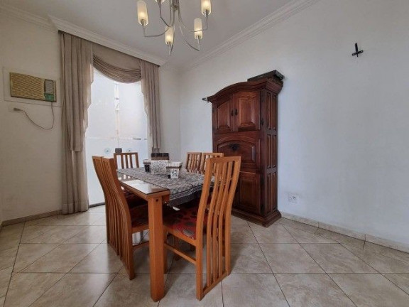 Imagem Casa com 3 Quartos à Venda, 195 m² em Gonzaga - Santos