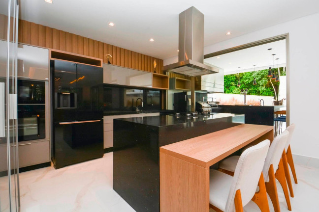 Imagem Casa com 6 Quartos à Venda, 628 m² em Riviera Módulo 12 - Bertioga Imagem Casa com 6 Quartos à Venda, 628 m² em Riviera Módulo 12 - Bertioga