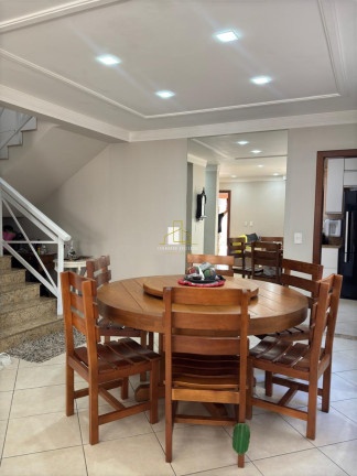 Casa com 3 Quartos à Venda, 300 m² em Jardim América - Cariacica