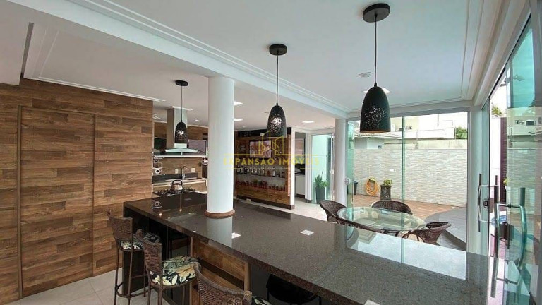 Imagem Casa com 3 Quartos à Venda, 420 m² em Pedra Branca - Palhoça Imagem Casa com 3 Quartos à Venda, 420 m² em Pedra Branca - Palhoça